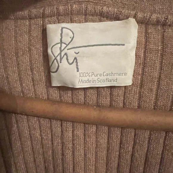 SHI 100% Pure Cashmere Made in Scotland - Picture 5 of 6